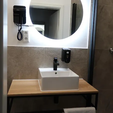 게스트하우스 Toka - An Der Regiobahn