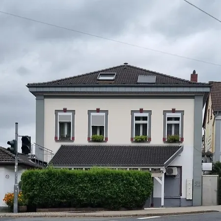 Toka - An Der Regiobahn 게스트하우스